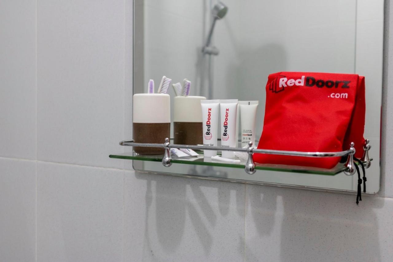Apartment Riverview Residence Jababeka Redpartner Cikarang Dış mekan fotoğraf